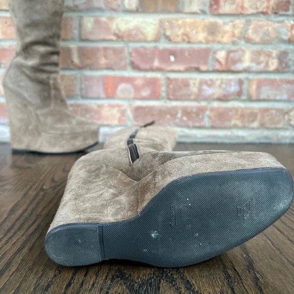 Balenciaga Runway Tan Suede Platform Knee High Boots - Picture 6 of 9